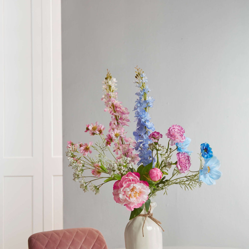 
                  
                    Dreamy Delphinium | M - Lila Flowers
                  
                