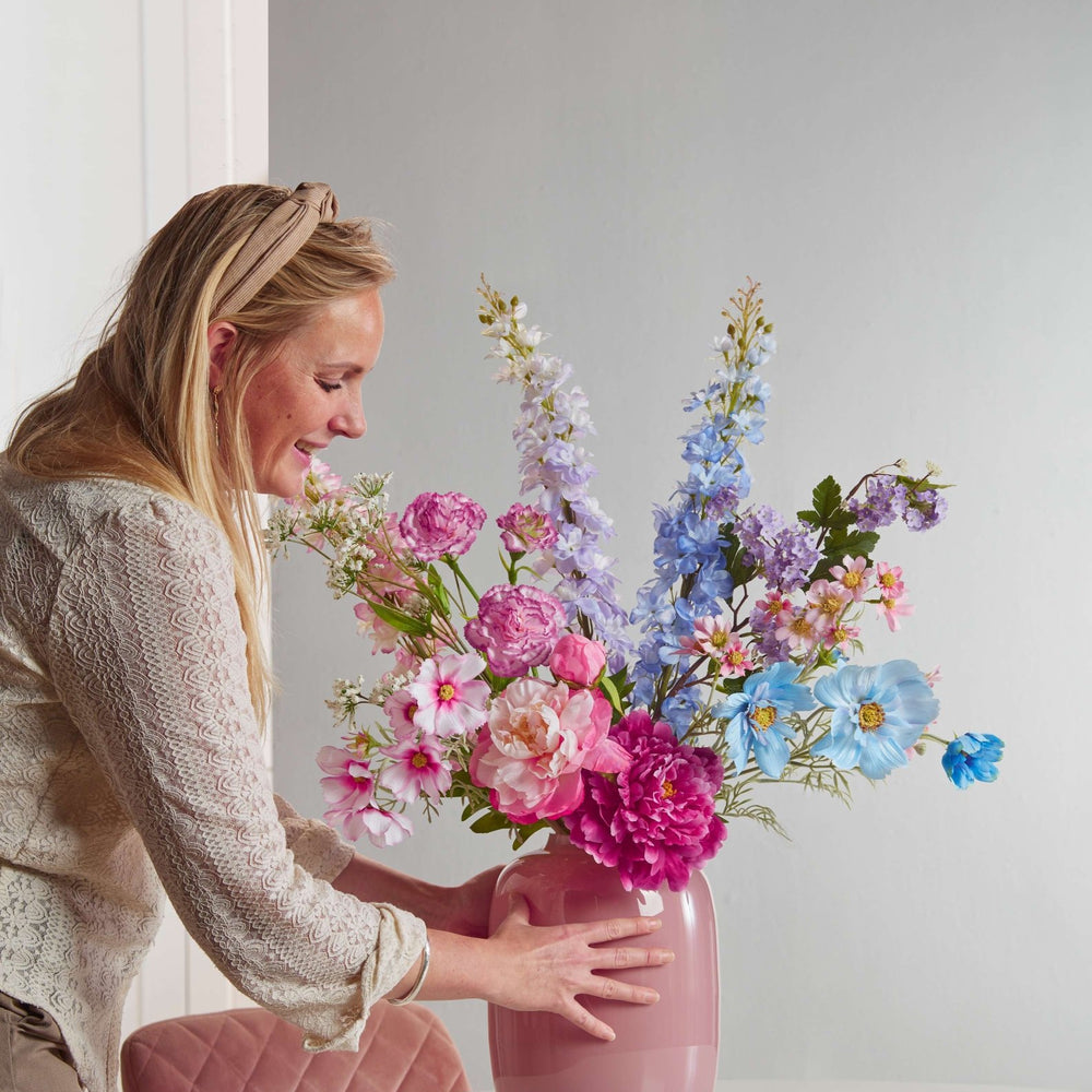 
                  
                    Dreamy Delphinium | M - Lila Flowers
                  
                