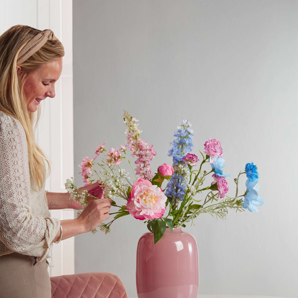 
                  
                    Dreamy Delphinium | M - Lila Flowers
                  
                