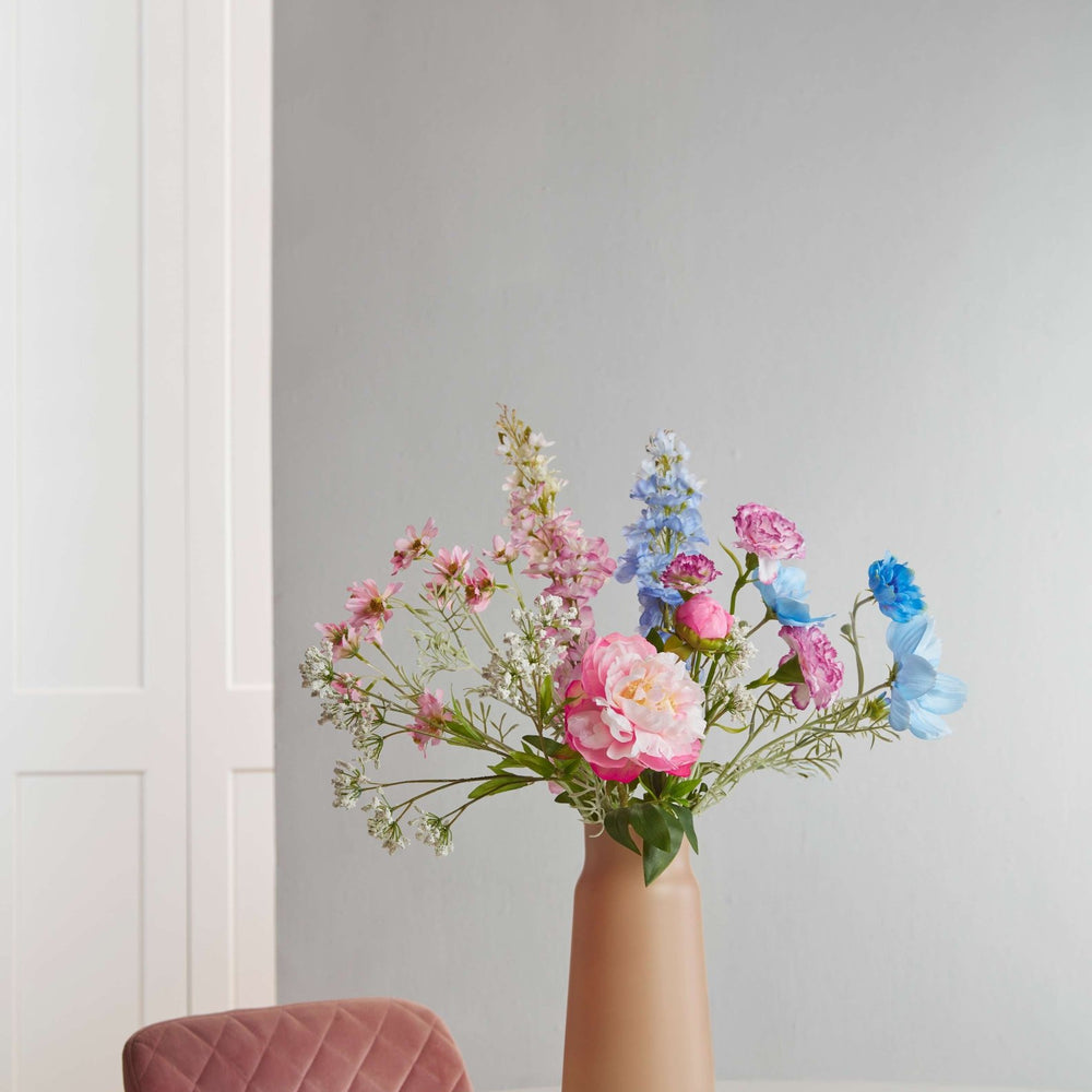 
                  
                    Dreamy Delphinium | M - Lila Flowers
                  
                